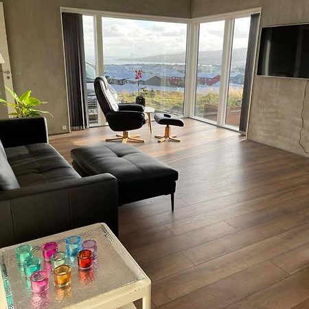Modern Apartment With City & Oceanside View Tórshavn Buitenkant foto