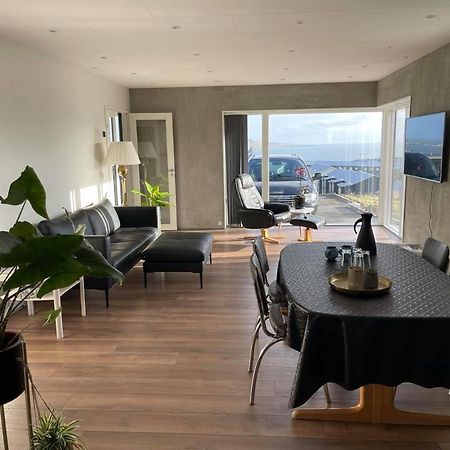 Modern Apartment With City & Oceanside View Tórshavn Buitenkant foto