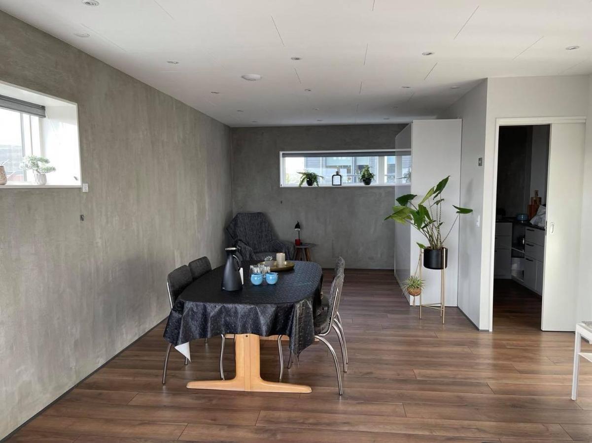 Modern Apartment With City & Oceanside View Tórshavn Buitenkant foto